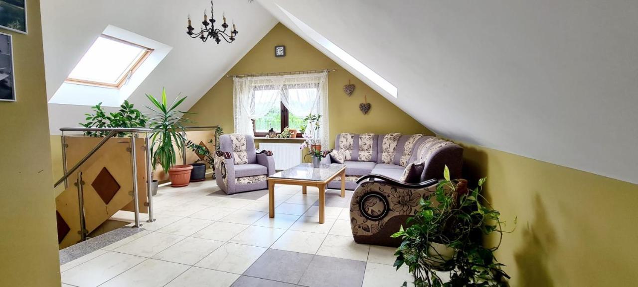 Gosciniec Na Stoku Pokoje 2,3,4 Osobowe, Cisza, Spokoj, Widok Na Stok Narciarski, Lasy, Laki Bobliwo Exterior photo