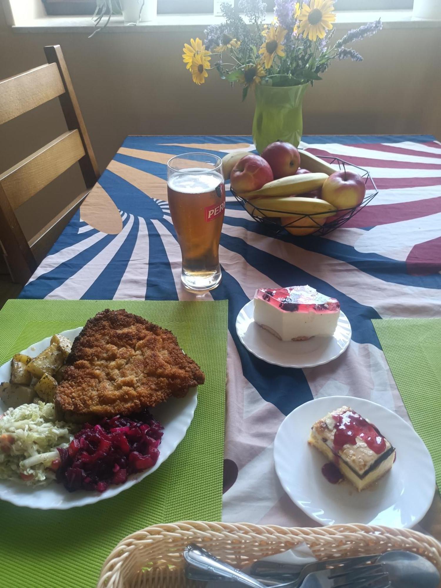 Gosciniec Na Stoku Pokoje 2,3,4 Osobowe, Cisza, Spokoj, Widok Na Stok Narciarski, Lasy, Laki Bobliwo Exterior photo